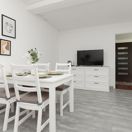 Metro Plac Wilsona Apartments Mickiewicza By Noclegi Renters Varsó Kültér fotó