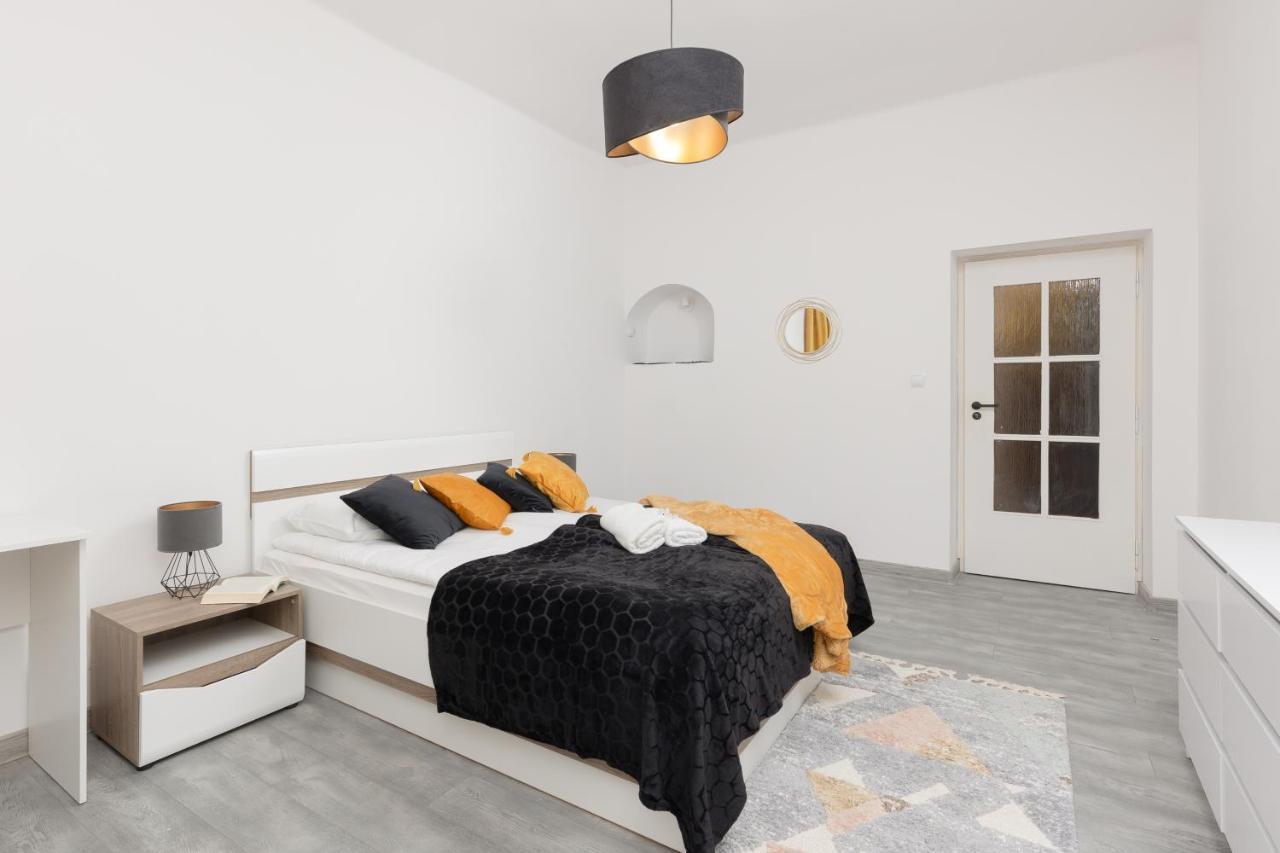 Metro Plac Wilsona Apartments Mickiewicza By Noclegi Renters Varsó Kültér fotó