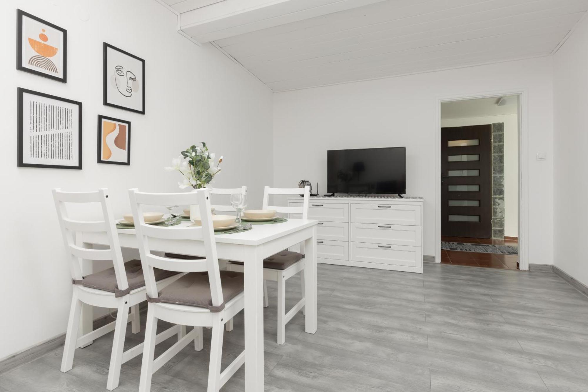 Metro Plac Wilsona Apartments Mickiewicza By Noclegi Renters Varsó Kültér fotó